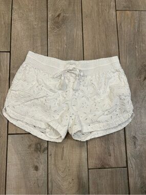 Vineyard Vines Eyelet Summer Shorts